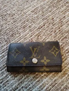 LOUIS VUITTON モノグラム キーケース