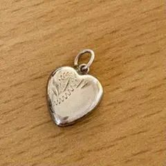 シルバーペンダントヘッド　ハート