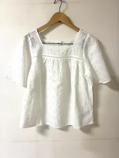 美品　GAP ホワイト アイレットレース カットソー Sのサムネイル