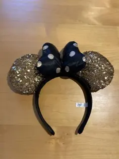 ミニーマウス風カチューシャ 黒と金のドット