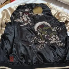 刺繍入り黒ベージュスカジャン