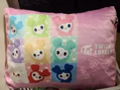 TWICE LOVELYS さんかくリラックスクッションのサムネイル