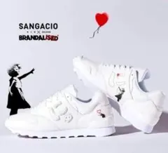 23.5㎝　限定品にゅーず　バンクシーSANGACIO スニーカー ホワイト にゅ〜ず SANGACIO × Banksy PURE WHITE バンクシー - メルカリ
