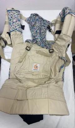 ergobaby エルゴ 抱っこ紐 ベージュ ハイビスカス柄 花柄 - メルカリ