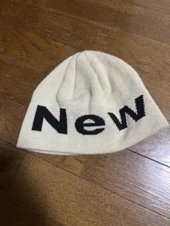 ベージュ ニット帽 New York ロゴ入り