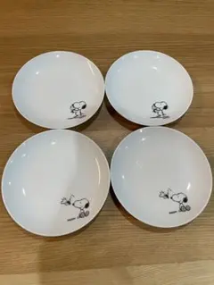 最終価格　スヌーピー 小皿4枚セット
