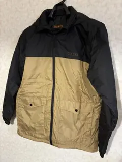 【新品　非売品】読売ジャイアンツ フード付きジャケット Lサイズ 黒・ベージュ