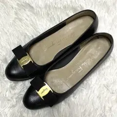 【美品✨】サルヴァトーレフェラガモ パンプス リボン ヴァラ ブラック ロゴ金具