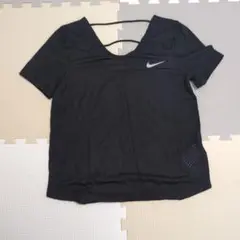 Nike ブラック メッシュ トップス
