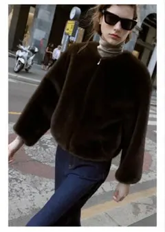 ZARAフェイクファーボンバージャケット　M