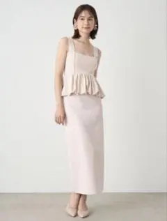 SNIDEL スナイデル ペプラムビスチェ&Iラインスカートセット セットアップ