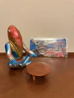 未開封新品　ブルマァク　メトロン星人　ちゃぶ台付き　後期版　ウルトラセブン 未開封新品 ブルマァク メトロン星人 ちゃぶ台付き 後期版