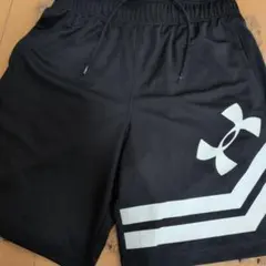 Under Armour ブラックショートパンツ LG