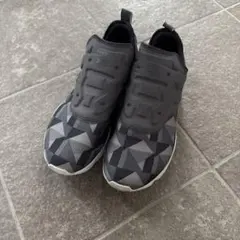 Reebok Classic 幾何学模様 スニーカー