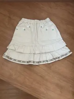 pom ponetteフリル付きクリーム色スカート