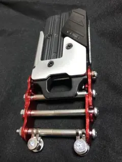 スポーツスター RSD風 トラッカー・フロントプーリーガード(ボルト