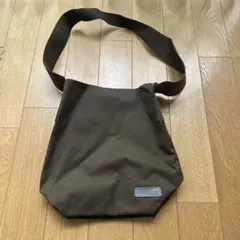 非売品　アーノルドパーマ　ブラウン ショルダーバッグのサムネイル