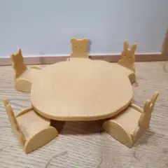 【廃盤　初期】シルバニアファミリー赤ちゃん広場のパーティーセット　切り株机いす