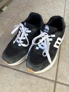 モズ moz スニーカー 23.0センチ