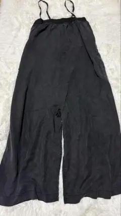 【お値下げ致しました】アントゲージ　黒のサロペット・オーバーオール　Sサイズ