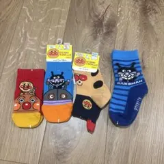 り*/様 アンパンマン靴下4足セット 13-19cm