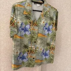 《新品未使用》ハワイ購入　アロハシャツ　レディース