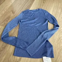 ブルーレーヨンニット長袖トップス