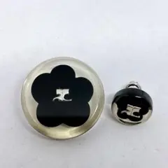courreges クレージュ ロゴ アクリル ピン ブローチ 2個セットのサムネイル