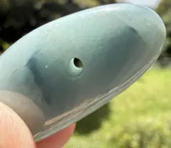 糸魚川翡翠　入りコン沢　アイスブルー系　大珠　12.5g