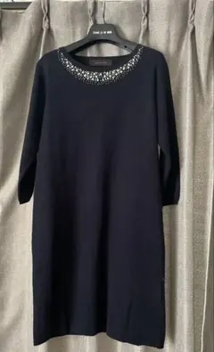 ネイビー ビーズ装飾 Vネック ニットワンピース クリーニング済み