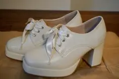 ホワイト レースアップ シューズ 厚底