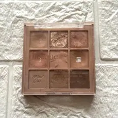 dasique デイジーク　シャドウパレット　24 ミューテッドナッツ