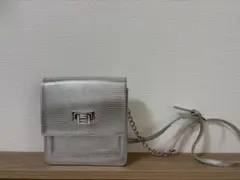メタリックシルバー ショルダーバッグ