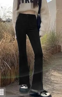 ブラック フレアパンツ