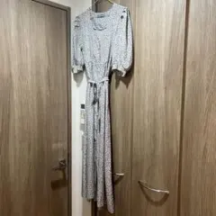 小花柄 ロングワンピース ウエストリボン　フリーサイズ