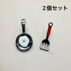 【ピンバッジ】目玉焼き × フライパンとヘラ 2個セット