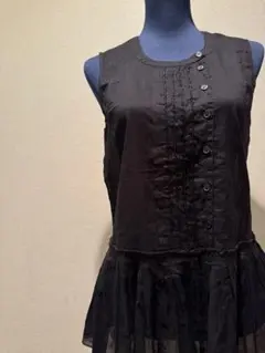 SISLEY✨ブラックノースリーブ シャツ　　ビーズのサムネイル