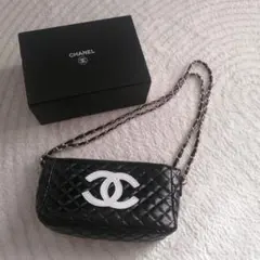 CHANEL 黒 ノベルティバッグ