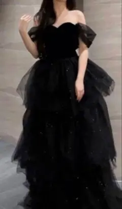 オフショルダー黒チュールドレス