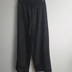 nikoand…黒のワイドパンツ
