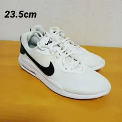 NIKE　ナイキ　ホワイト　スニーカー　23.5cmのサムネイル