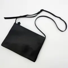 サコッシュ レザー ショルダーバッグ