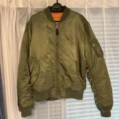 Alpha IndustriesMA-1フライトジャケット