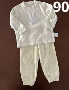 冬パジャマ　ミッフィー　サイズ90