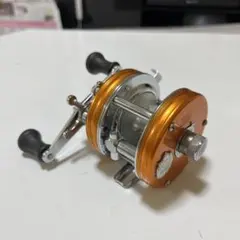 セール！ 1950年代 アブ 5000 5桁のフットナンバー 4つネジ 美品