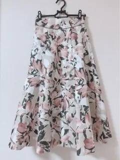 アプワイザーリッシェ　ランダムフラワープリントスカート