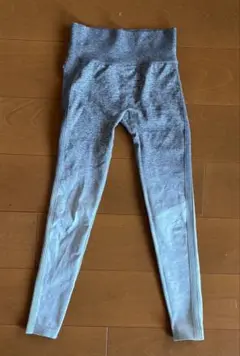 ヨガウェア　ヨガレギンス　ヒップアップ　グラデーション　グレーレギンス　S 美品