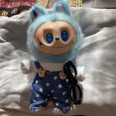 青いモンスター風ぬいぐるみ