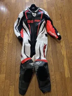 BERIK レザーパンツ 54 美品 未使用級 バイク用 レーシング ツーリング