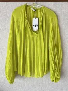 【新品・未使用】ZARA ライムグリーン プリーツシースルーシャツ